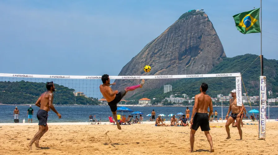 História do Futevôlei: Como Surgiu o Esporte Brasileiro que Conquistou o Mundo